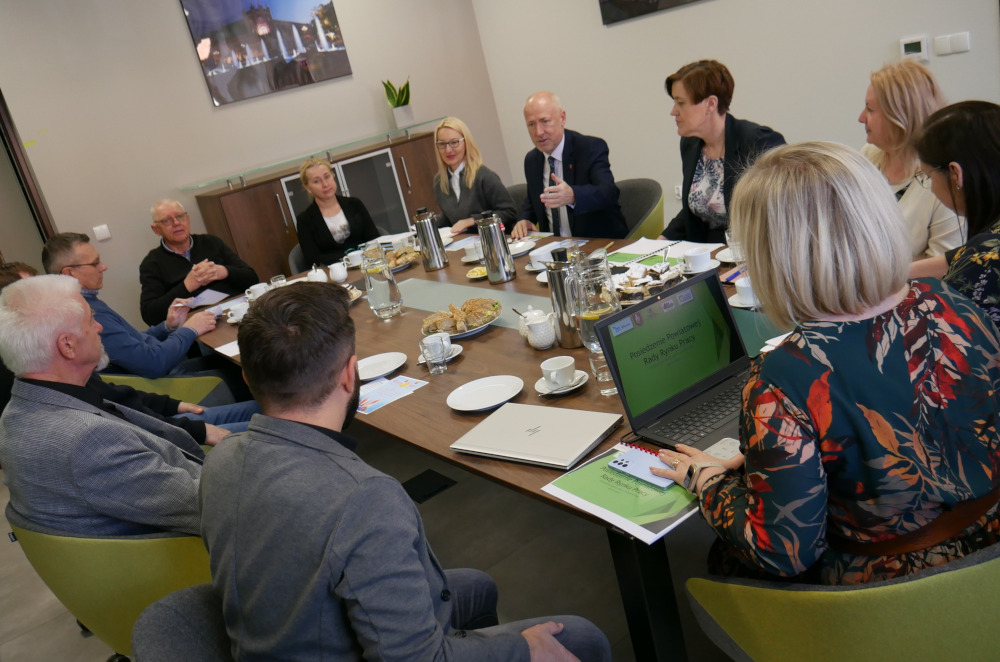 Mikołów: Wiosenne posiedzenie Powiatowej Rady Rynku Pracy