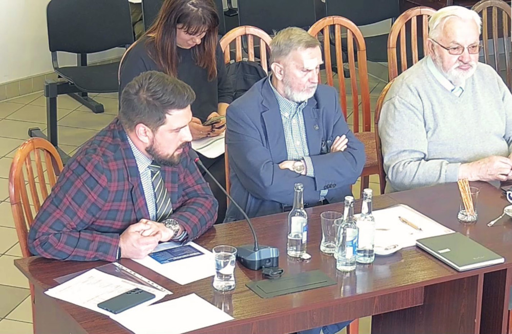 Mikołów: O polityce senioralnej i sytuacji Centrum Zdrowia podczas sesji Rady Powiatu