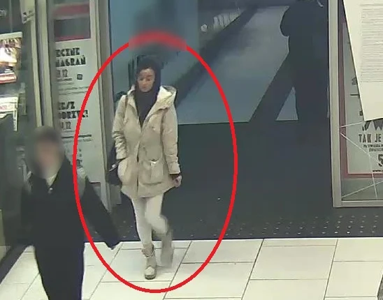 Uszkodziła ciało 71-latki. Rozpoznajesz tą kobietę?