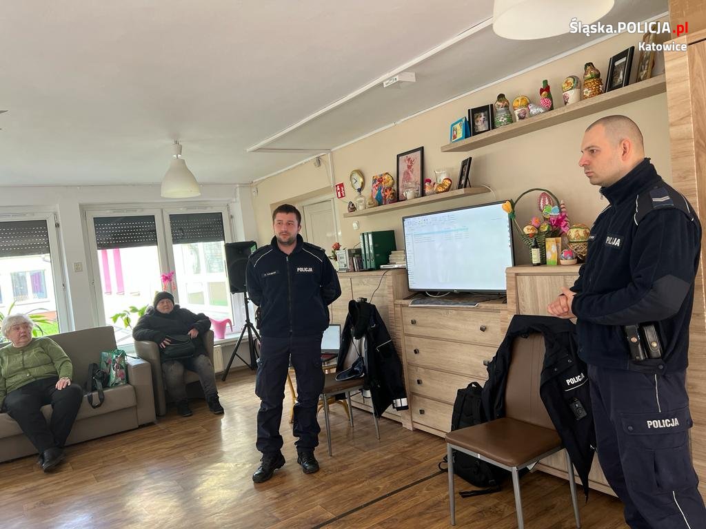 Spotkania katowickich dzielnicowych z seniorami