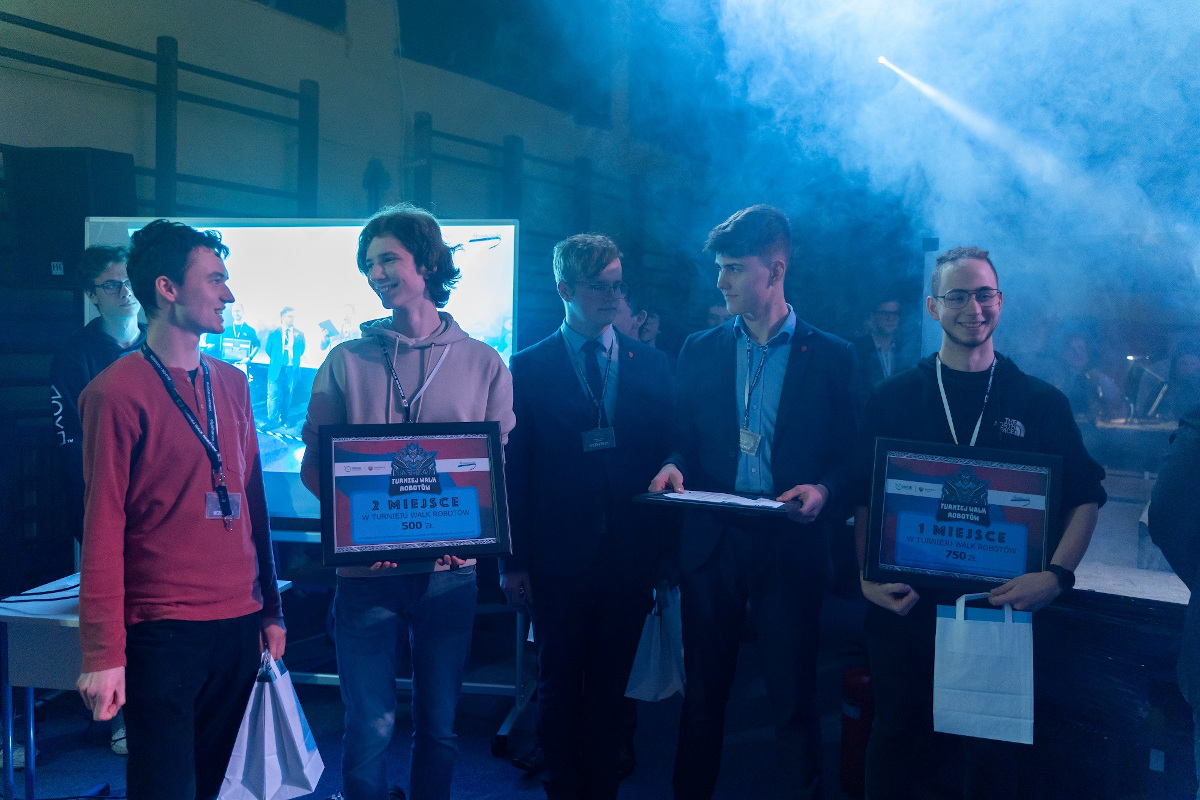 Turniej walk robotów dla dobra planety