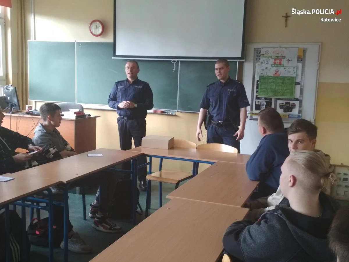 Katowiccy dzielnicowi promują pracę w Policji