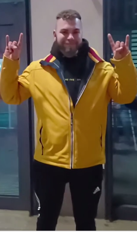 Ten mężczyzna podejrzewany jest o uszkodzenie ciała 43-latka. Rozpoznajesz go?