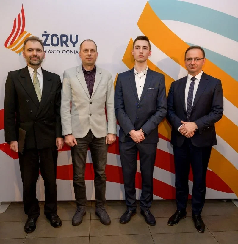 Uczeń żorskiego Technikum nr 1 zwycięzcą konkursu "Elektronika - by żyło się łatwiej"!