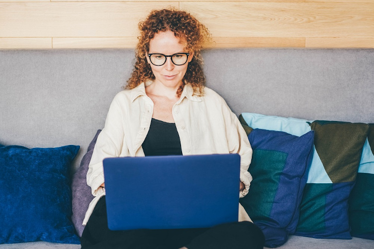 Studia filologiczne online – zobacz, jakie to proste