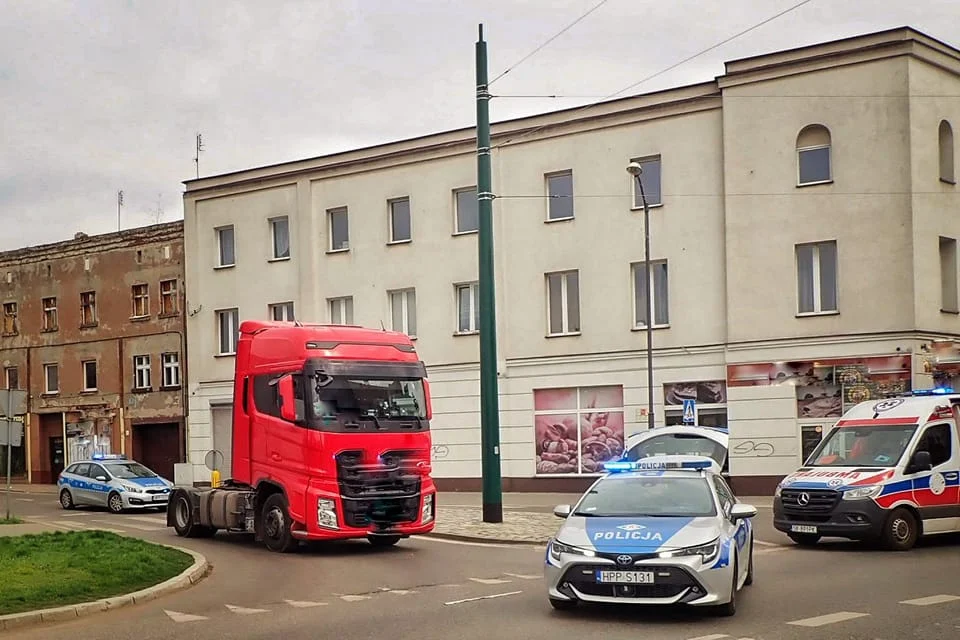 Potrącenie pieszej przy Placu Słowiańskim. Kobieta została zabrana do szpitala!