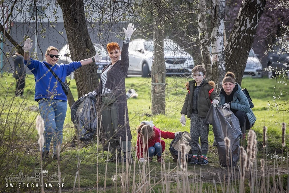 Za nami wiosenne sprzątanie przy stawie Foryśka! [GALERIA]