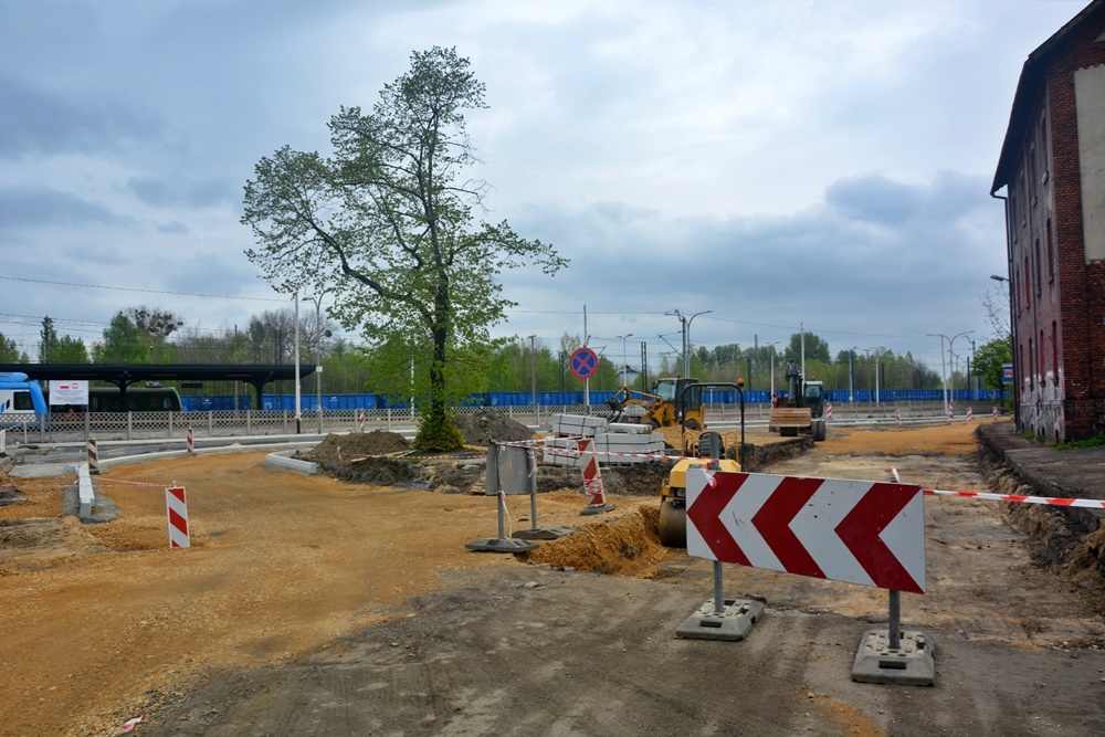 Przebudowa terenu przed dworcem kolejowym 5