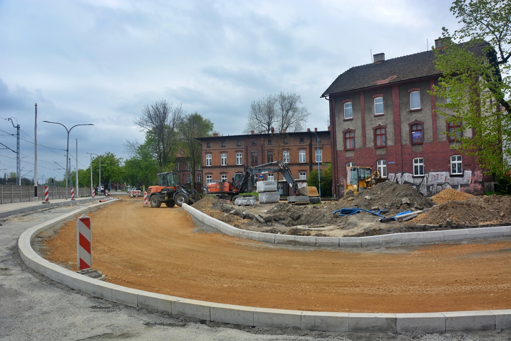 Przebudowa terenu przed dworcem kolejowym 8