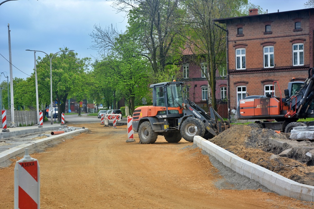 Przebudowa terenu przed dworcem kolejowym 9