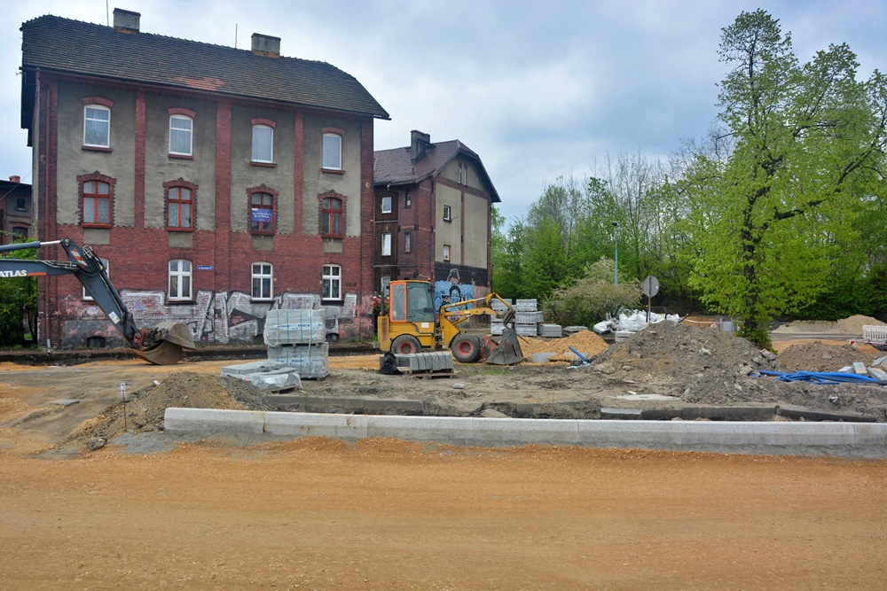 Przebudowa terenu przed dworcem kolejowym 14