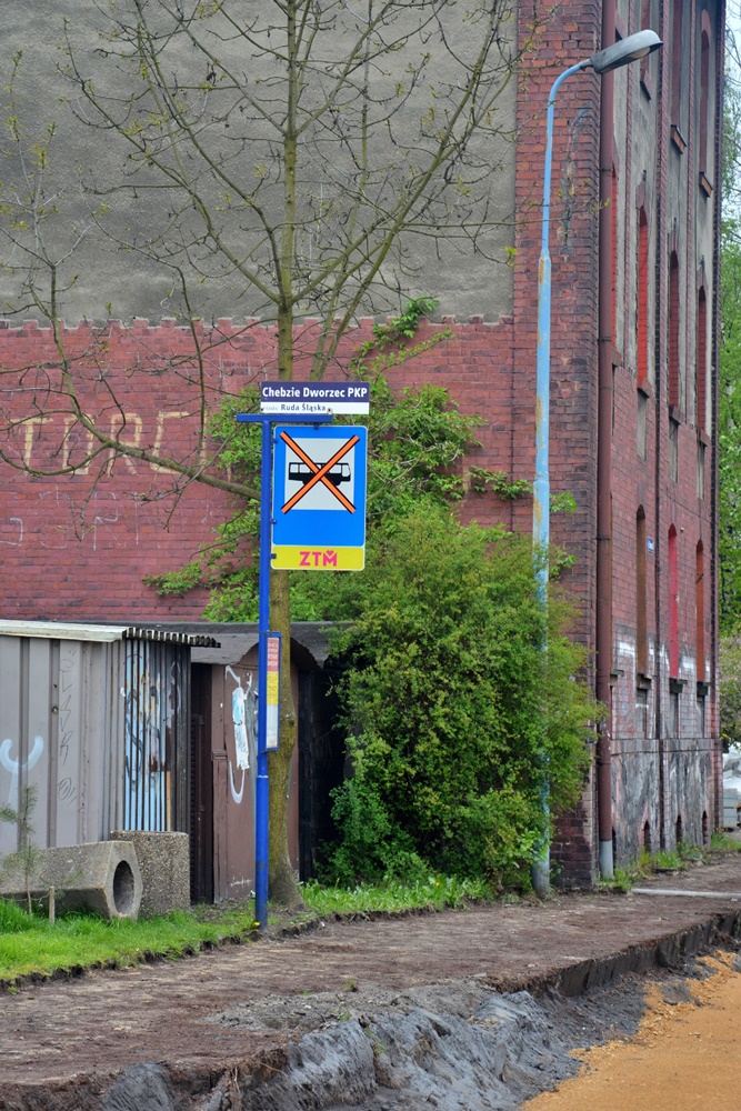 Przebudowa terenu przed dworcem kolejowym 17