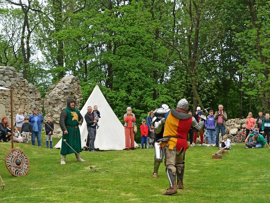 Słowianie na zamku rudzkim 15