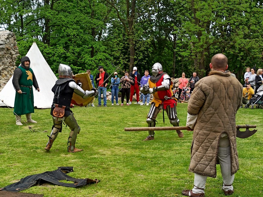 Słowianie na zamku rudzkim 25