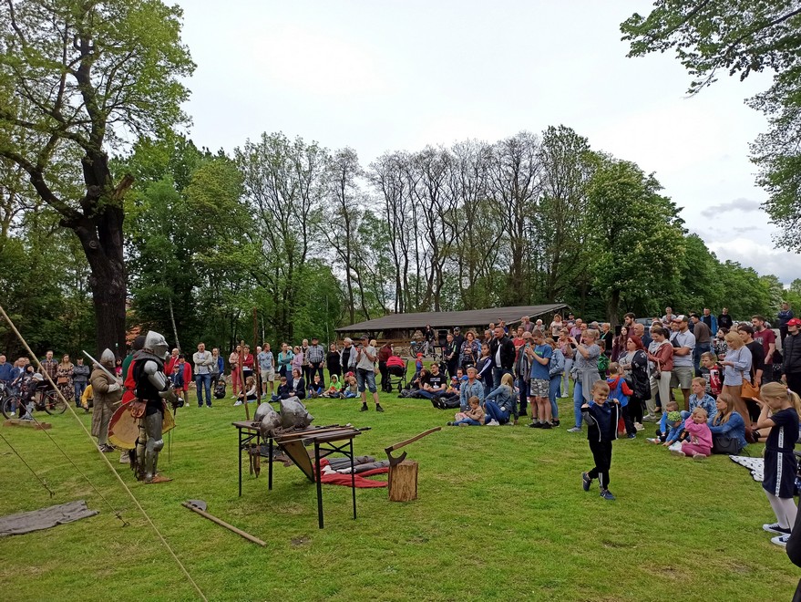 Słowianie na zamku rudzkim 36