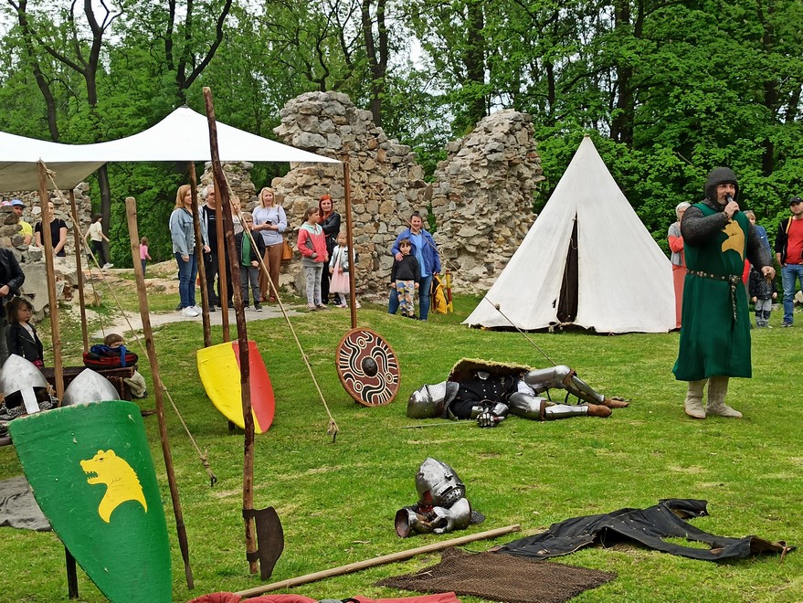 Słowianie na zamku rudzkim 55