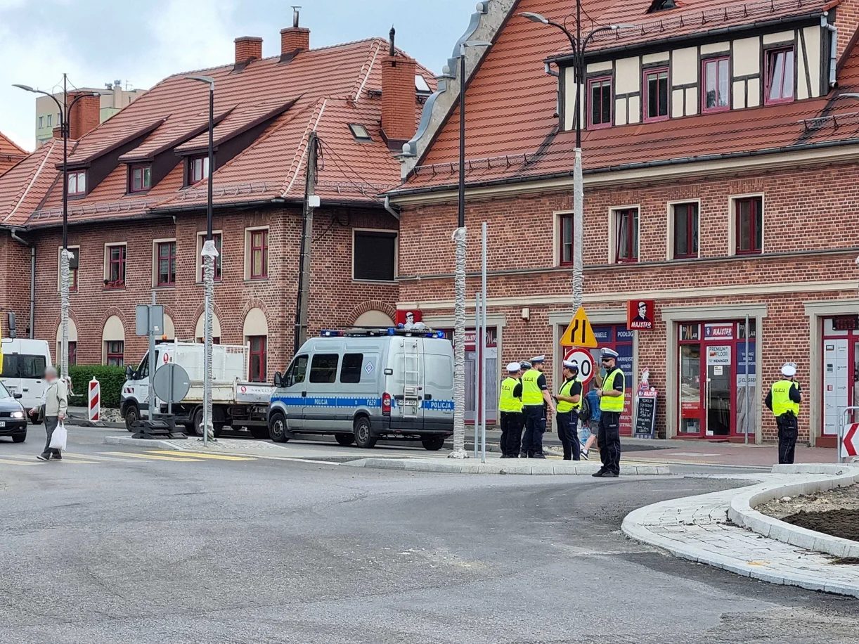 Utrudnienia na ul. Wolności. Policjanci kierowali ruchem
