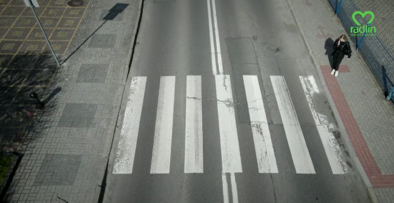 Uważaj na przejściu dla pieszych. Film profilaktyczny ku przestrodze