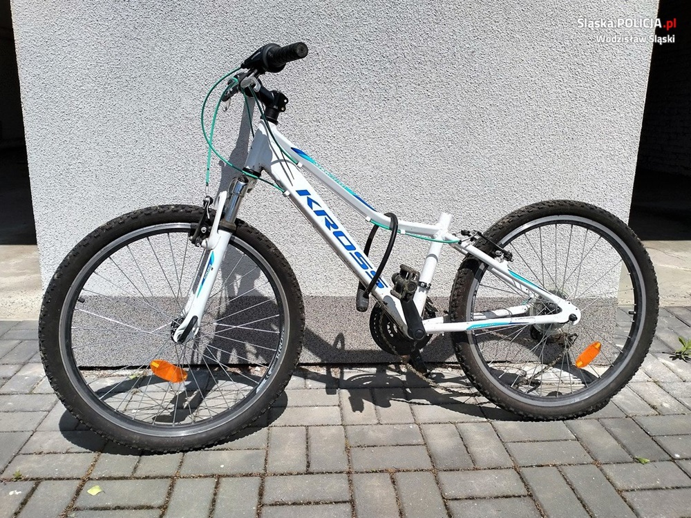 Wodzisławscy policjanci poszukują właściciela roweru. Poznajesz go?