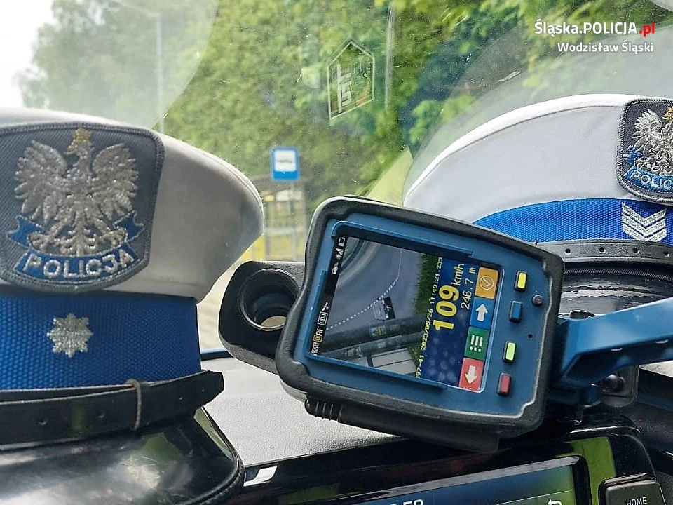 Trzej kierowcy stracili prawo jazdy za prędkość. Niechlubne rekordy w Wodzisławiu Śląskim!