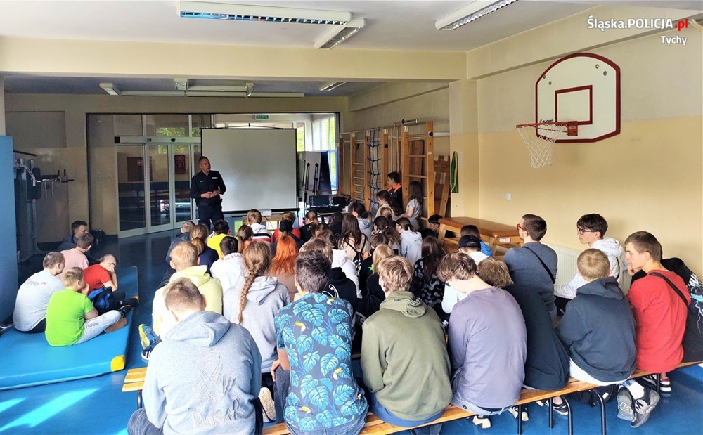 O bezpieczeństwie w domu, w szkole, na ulicy. Szkolny Tydzień Profilaktyki w ZSS nr 8