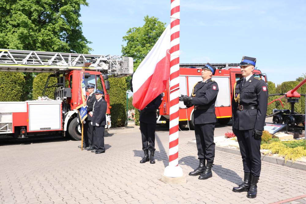 Miejskie obchody Dnia Strażaka w PSP w Piekarach