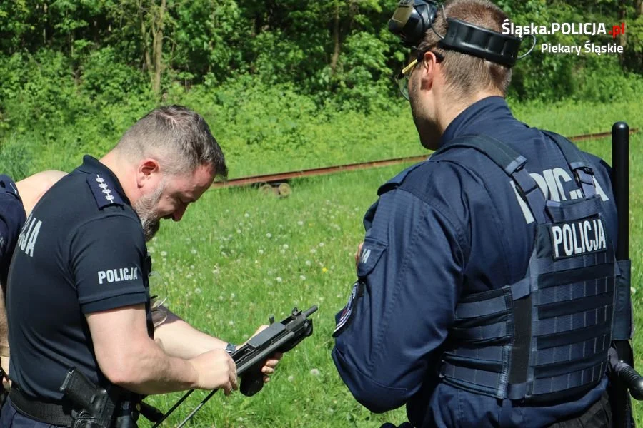 Piekarscy policjanci doskonalą swoje umiejętności na strzelnicy