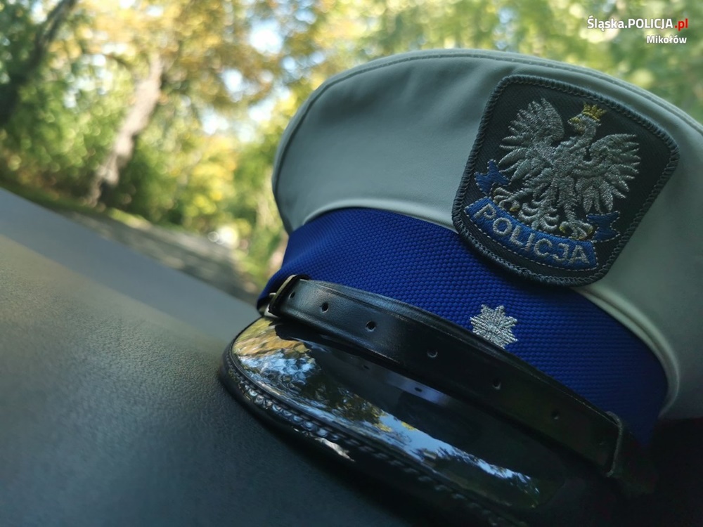 Zwyzywał i poszarpał policjanta. 51-letni mieszkaniec Orzesza miał blisko 2 promile!