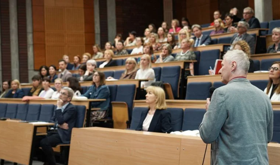 W Rybniku podsumowano pilotażowy projekt. Wsparcia udzielane dzieciom i rodzicom