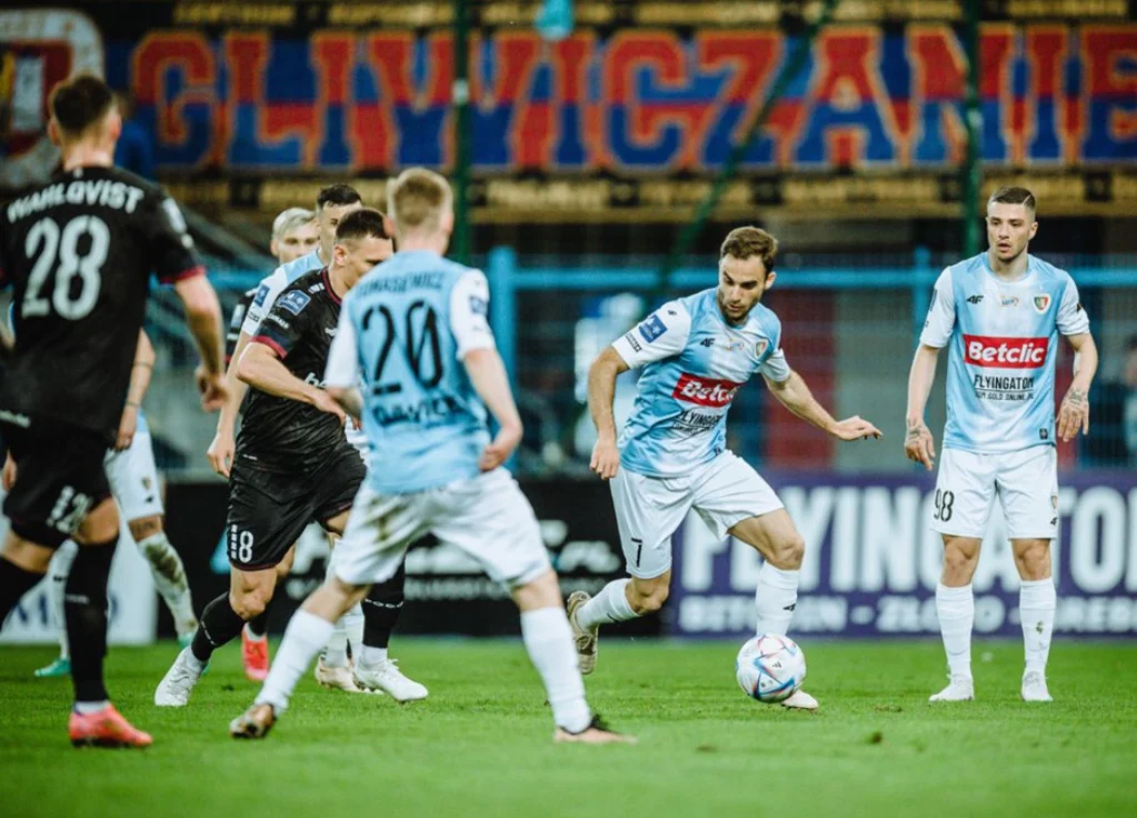 Remis Piasta Gliwice z Pogonią