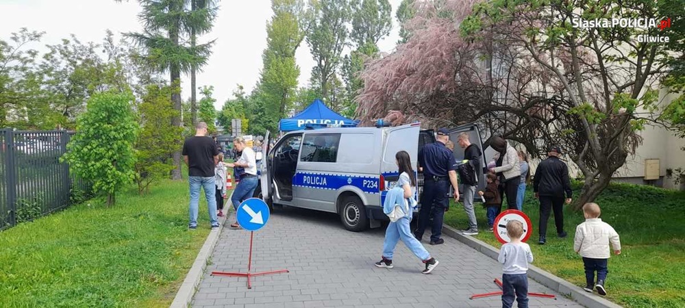 Profilaktyka na Trynku. Gliwiccy policjanci mówili o bezpieczeństwie!