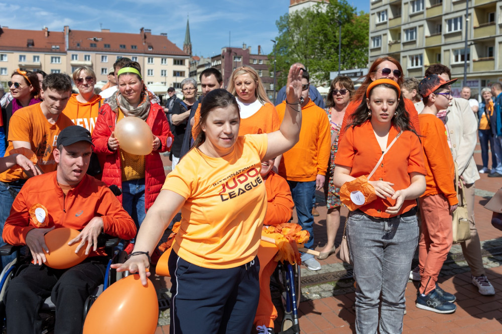 Bytom: Taniec podopiecznych OREW przeciw dyskryminacji