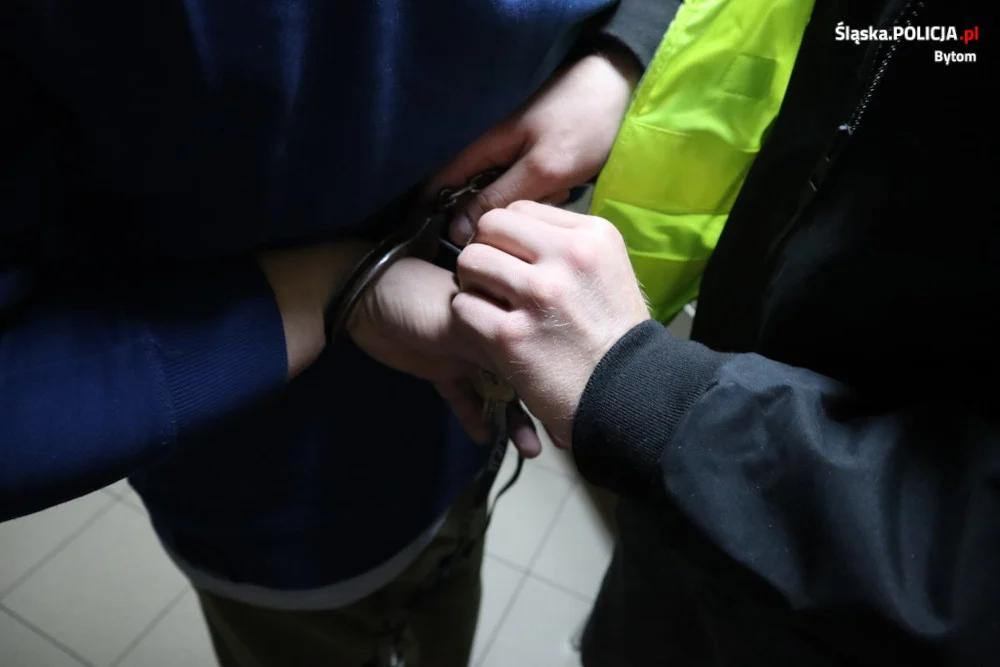 Poszukiwany złodziej trafił w ręce policjantów. Był poszukiwany przez sąd w Chorzowie