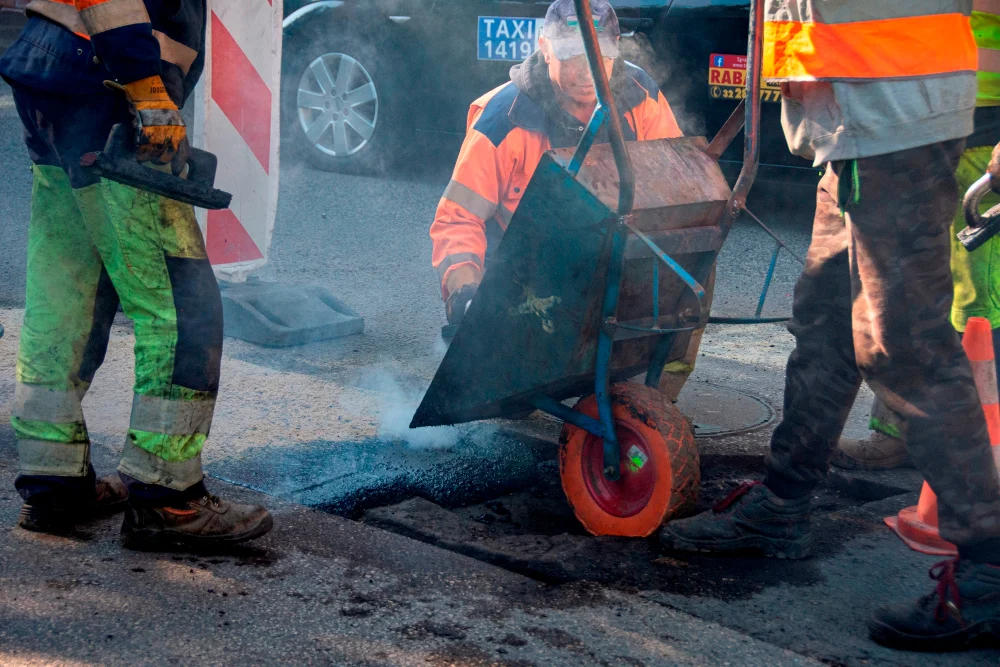 Bytom: Rusza kolejny etap łatania dziur w drogach po zimie