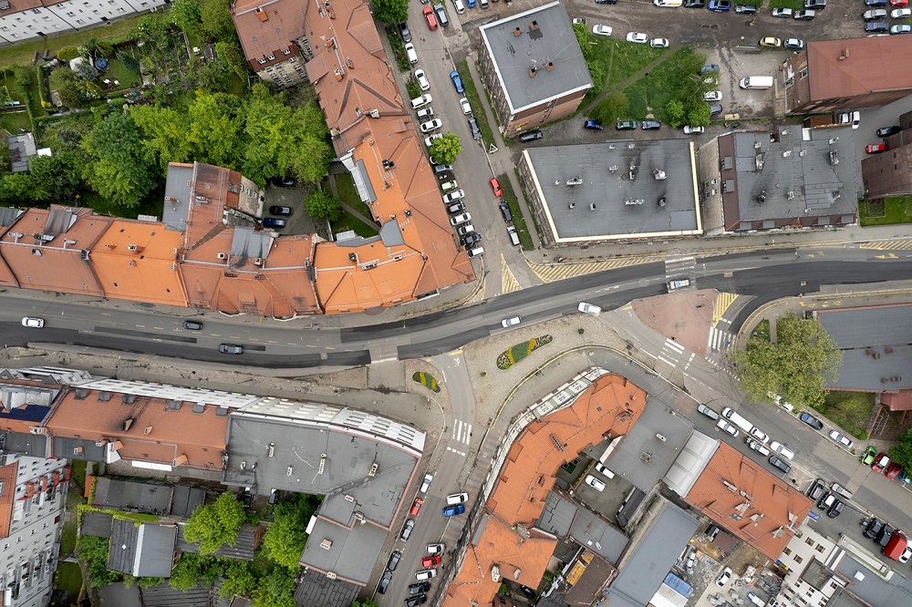 Uwaga kierowcy! W sobotę 20 maja na ulicy Miarki malowanie pasów i linii