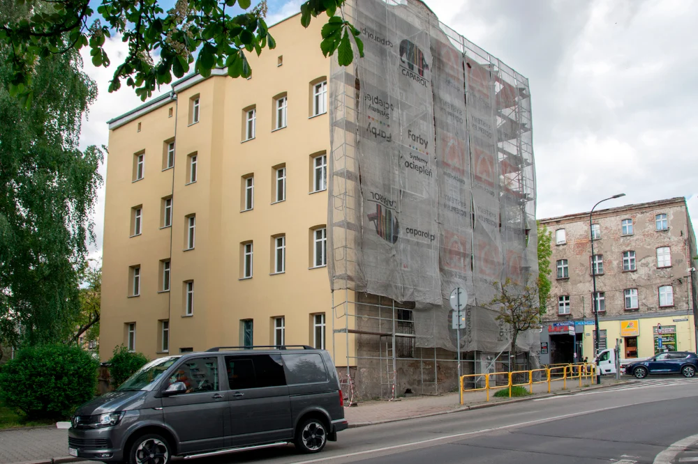Historyczna kamienica Petera Spyry przy ul. Witczaka przechodzi kompleksową rewitalizację