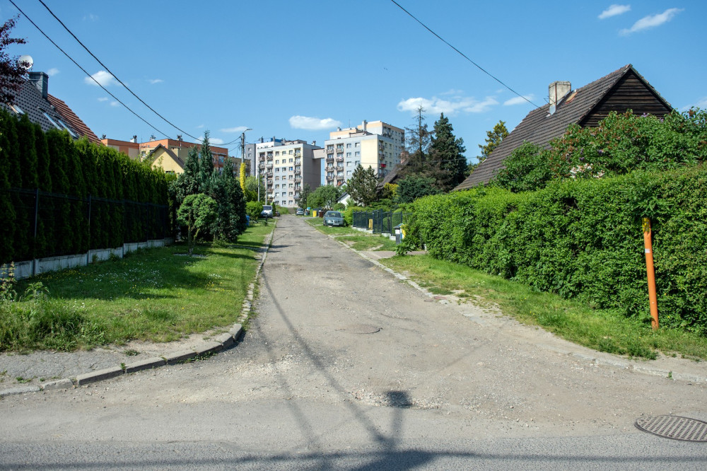 Szutrowe ulice Łączna i Mikołaja w Rozbarku zostaną wyasfaltowane