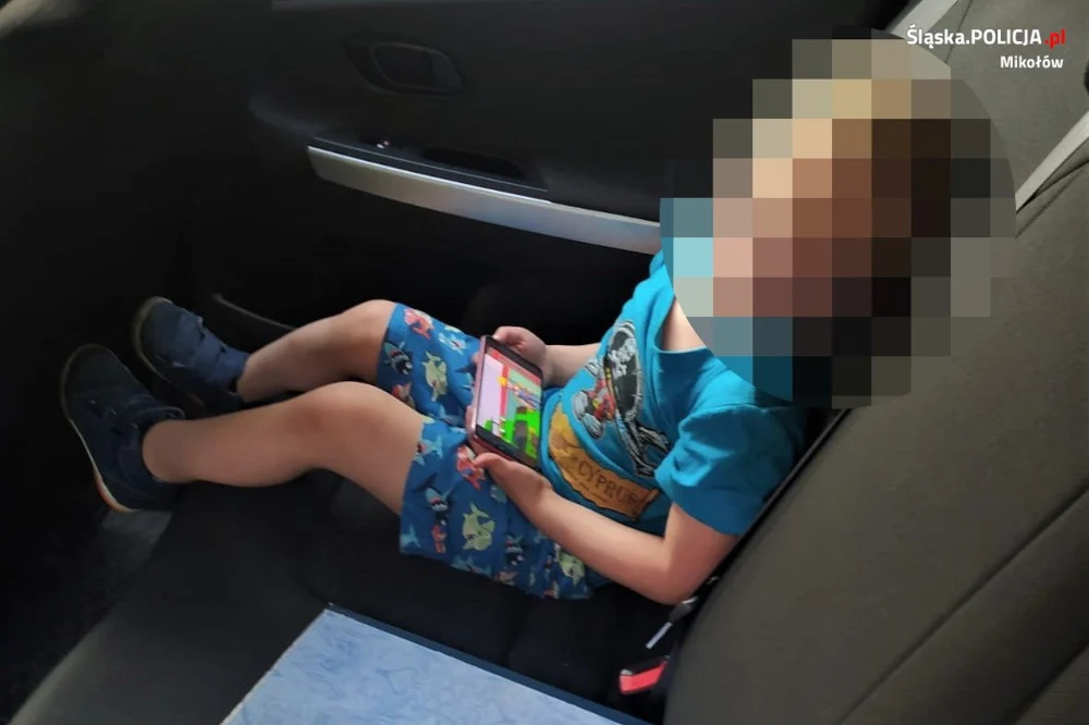 Zamiast opiekować się synem wolał obejrzeć mecz. 4-latek sam w centrum miasta