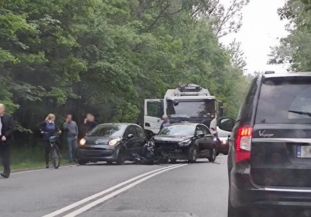 Zderzenie trzech pojazdów w Katowicach. Występowały utrudnienia!