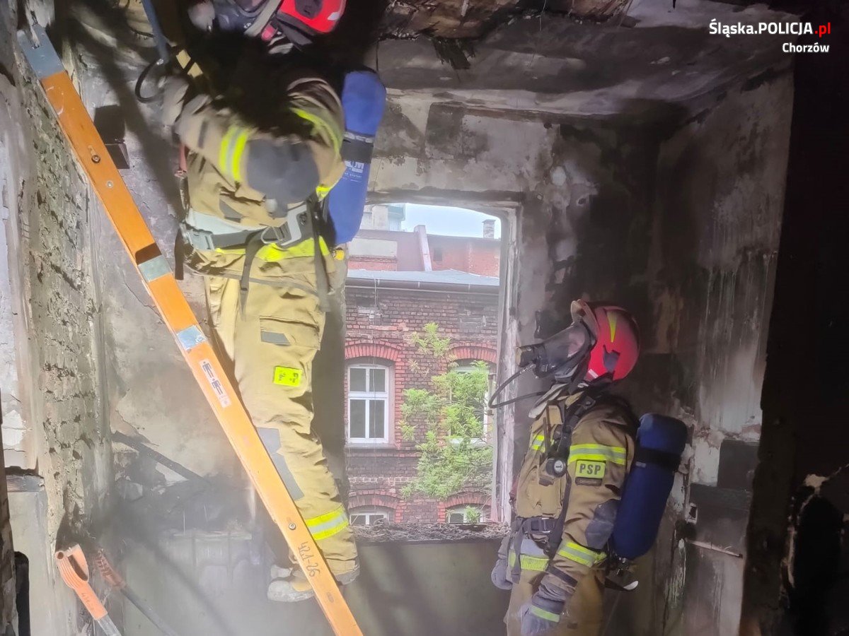 Mężczyzna, u którego wybuchł pożar, był pijany i... poszukiwany listem gończym