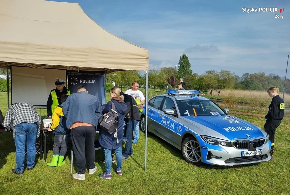 Piknik rodzinny z okazji Dnia Strażaka z udziałem żorskich mundurowych [FOTO]