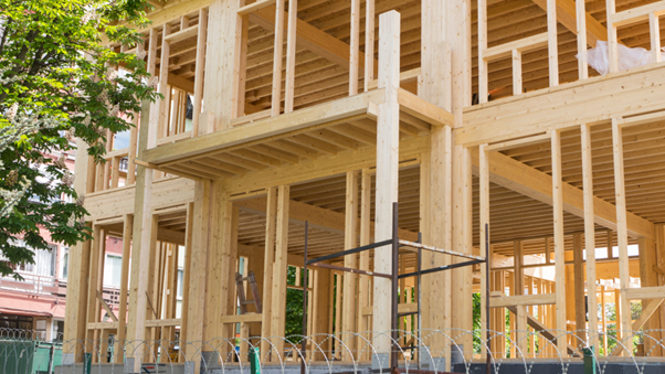 Budowa domów z drewna jako unikatowy projekt