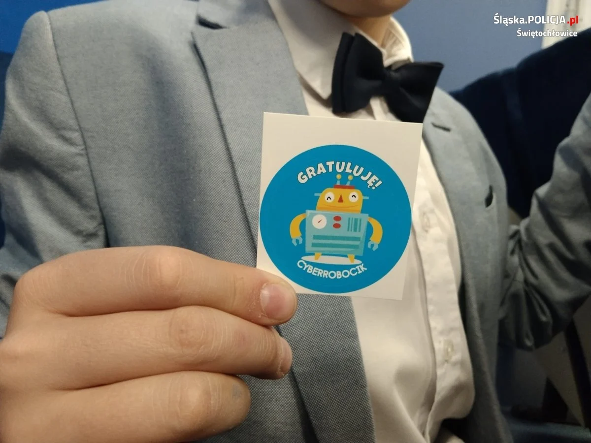 Cyberrobocik – o internetowych zagrożeniach z uczniami świętochłowickich szkół