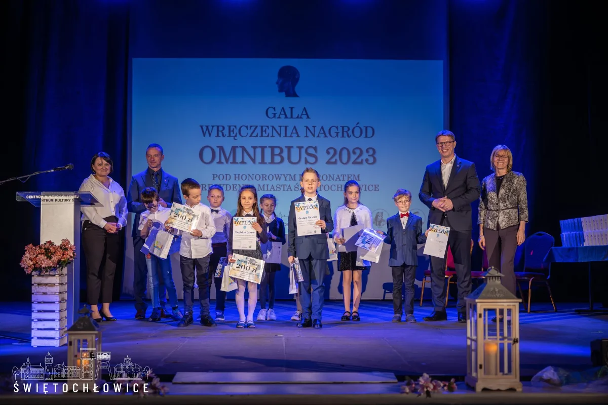 Uczniowie świętochłowickich szkół wykazali się wiedzą w konkursie OMNIBUS 2023