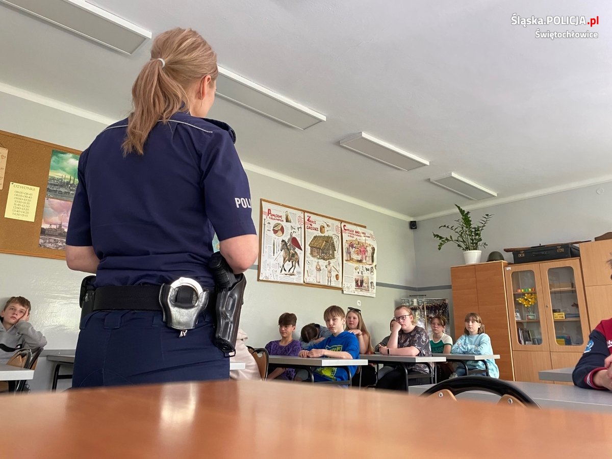 Z uczniami SP nr 8 o cyberzagrożeniach