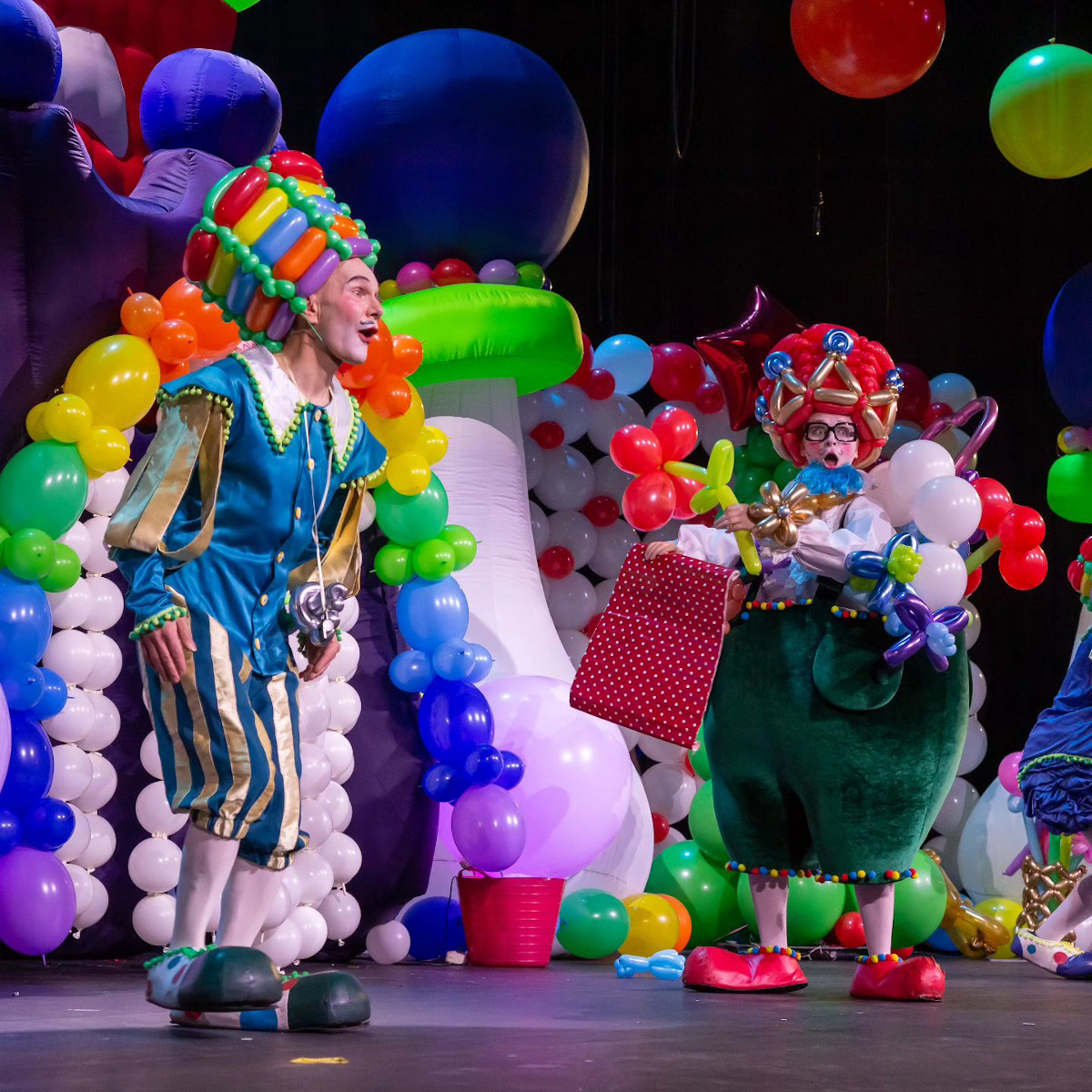 Interaktywne widowisko balonowe dla całej rodziny, czyli FUNNY BALLS SHOW