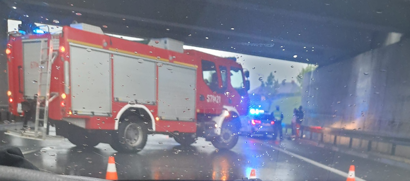 Groźna kolizja na DTŚ. Droga była zablokowana!