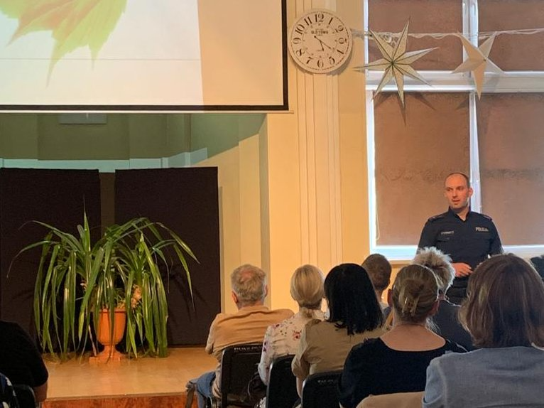 Zabrzański profilaktyk rozmawiał z rodzicami o narkotykach i dopalaczach