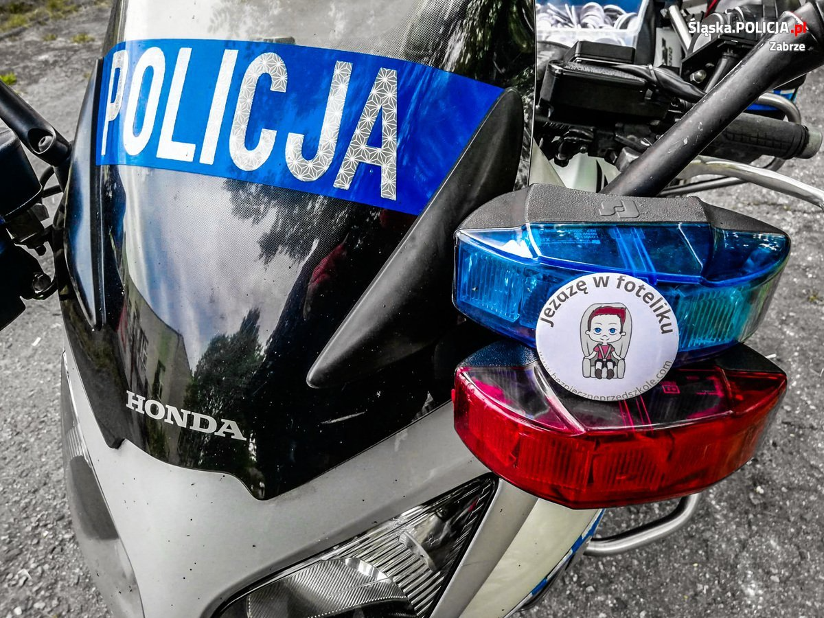 Policjanci prowadzą akcję "Fotelik". Kontrolują sposób przewożenia dzieci w samochodzie