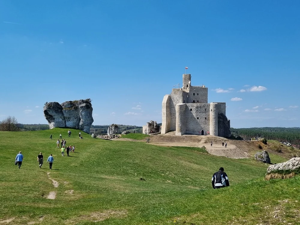 Mirów i Bobolice: Perełki Jury Krakowsko-Częstochowskiej